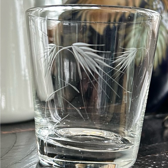 Mid-Century Modern Etched Whiskey Glass *Vintage* - Picture 3 of 5